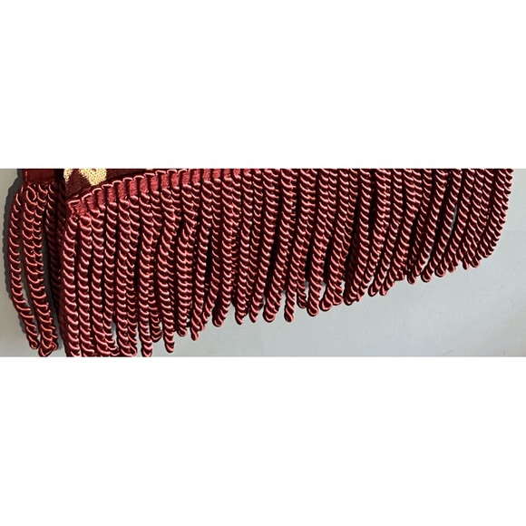 TABLE RUNNER SIZE 82” LONG COLOR FLORAL PRE-OWNED CONDITION GENTLY USED… - Picture 13 of 13